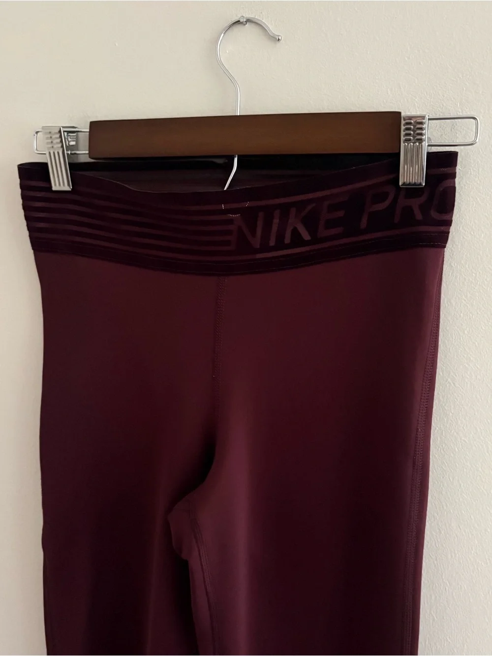 Nike burgundy leggings